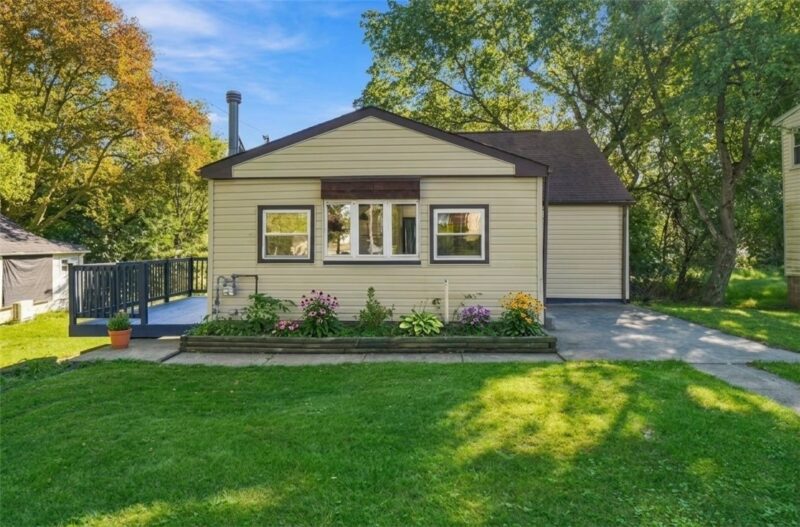 430 Cottage Ln — photo 4