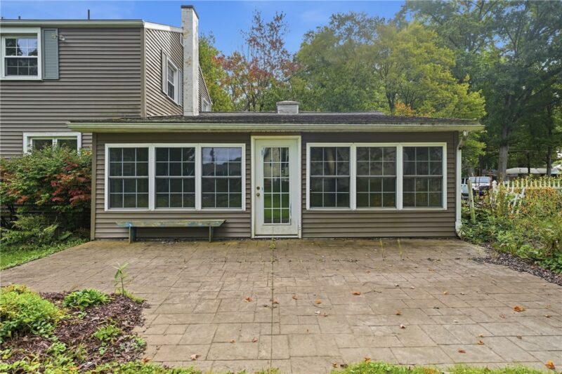 425 Vogan Drive — photo 5