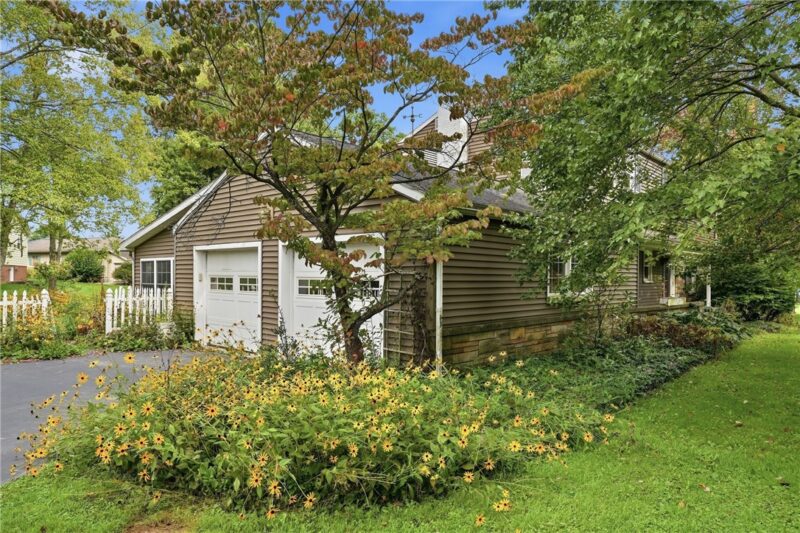 425 Vogan Drive — photo 6