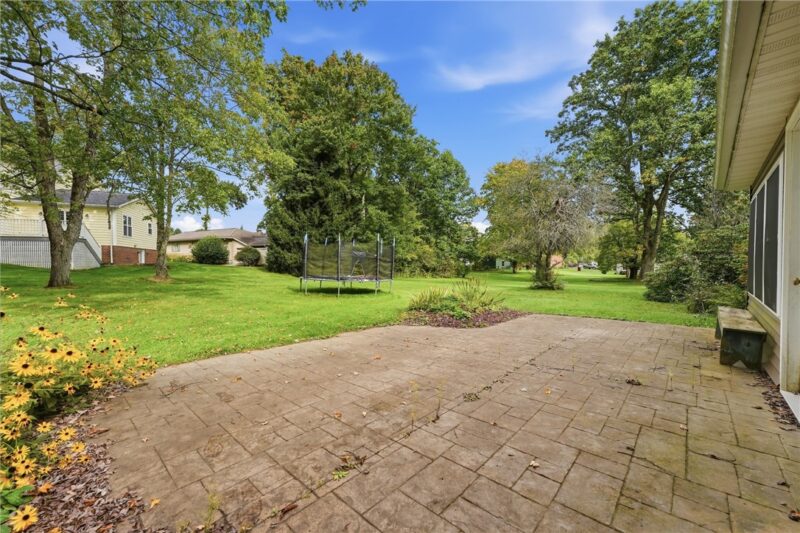425 Vogan Drive — photo 7