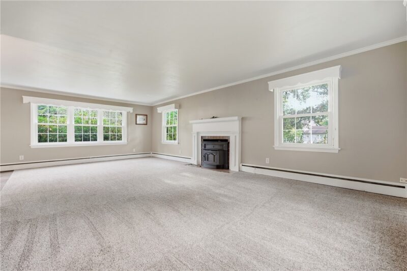 425 Vogan Drive — photo 8