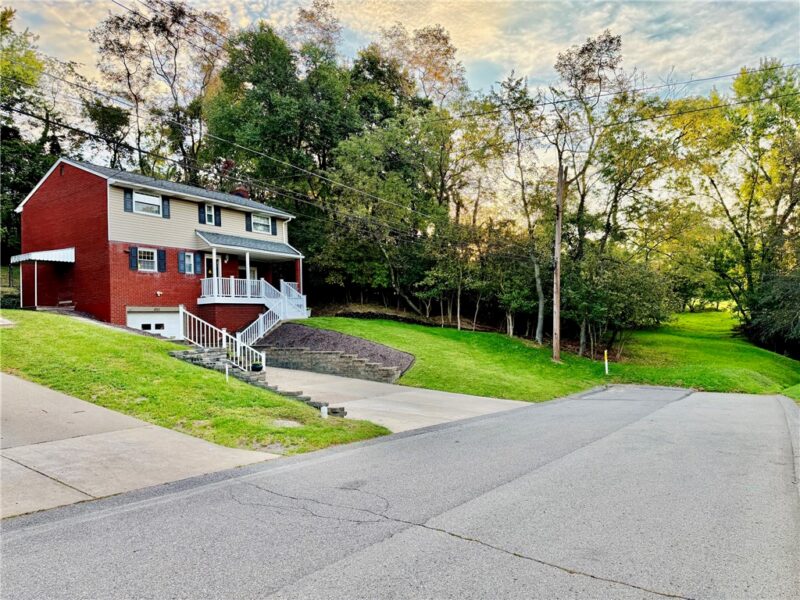 451 Saratoga Dr — photo 3