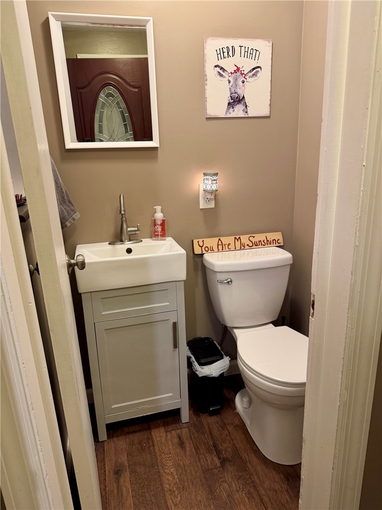 451 Saratoga Dr — photo 8