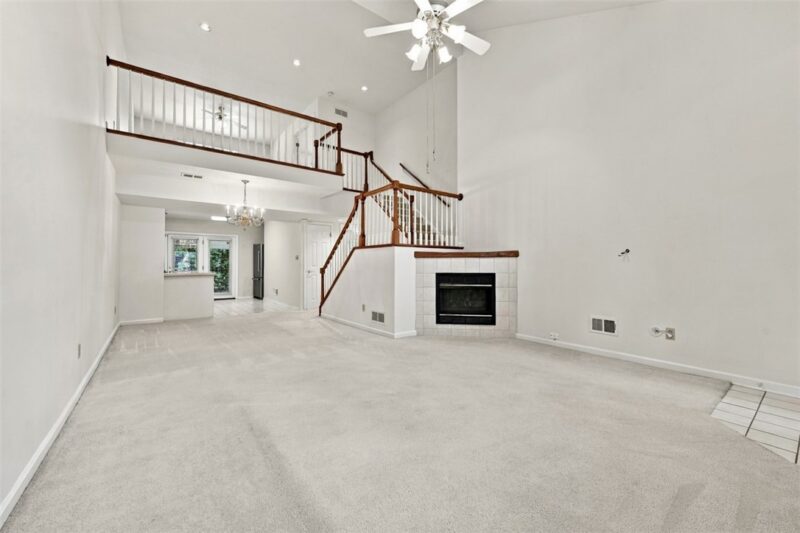 599 Newport Dr — photo 7