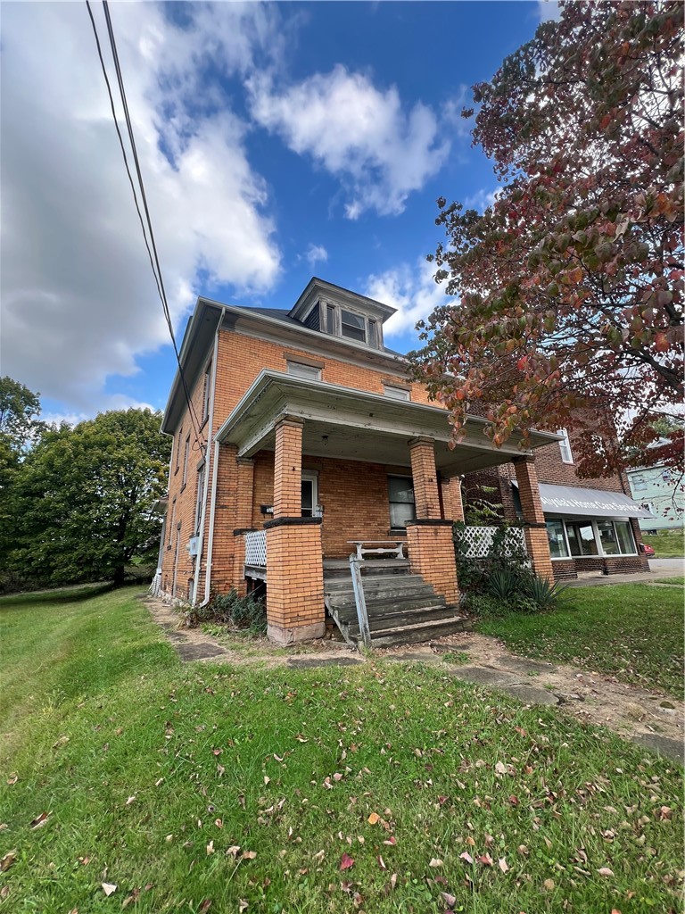 1031 E Washington St — photo 3