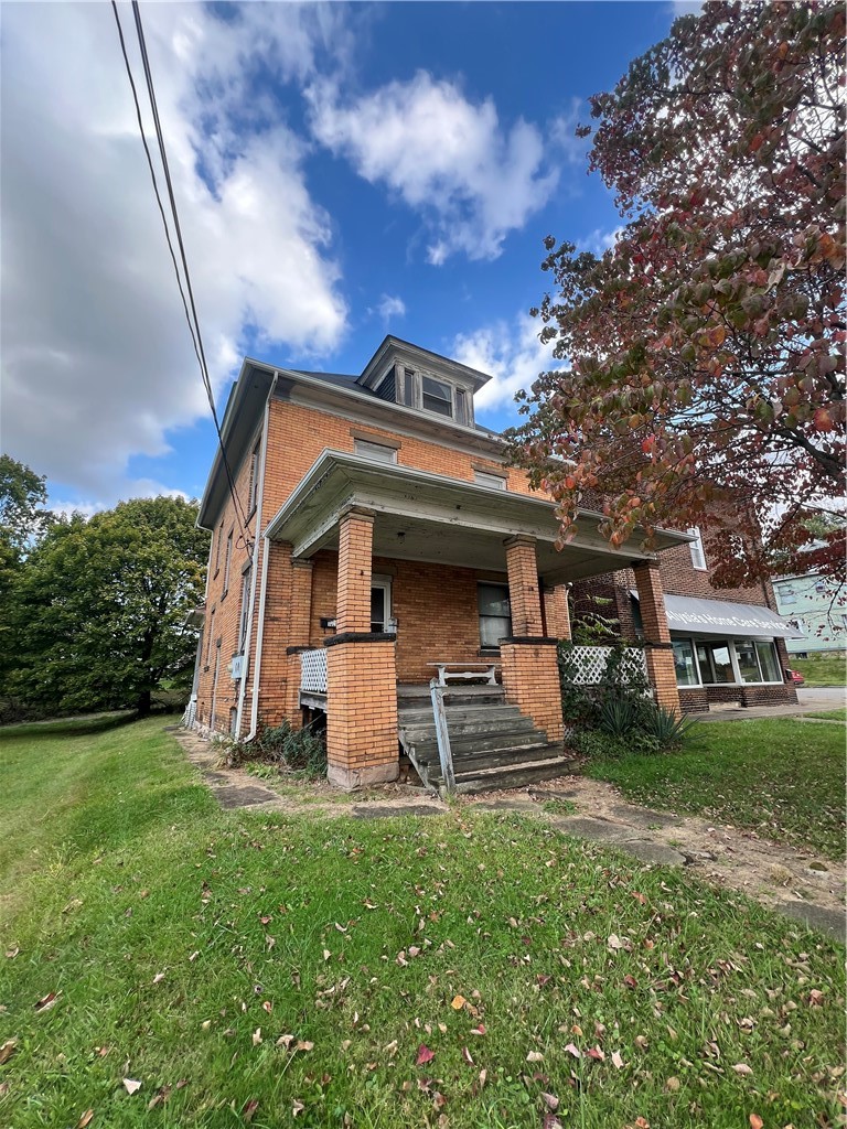 1031 E Washington St — photo 4
