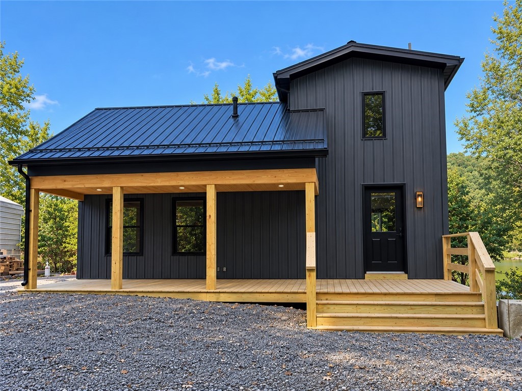 209 Upper Godfrey Dr — photo 1
