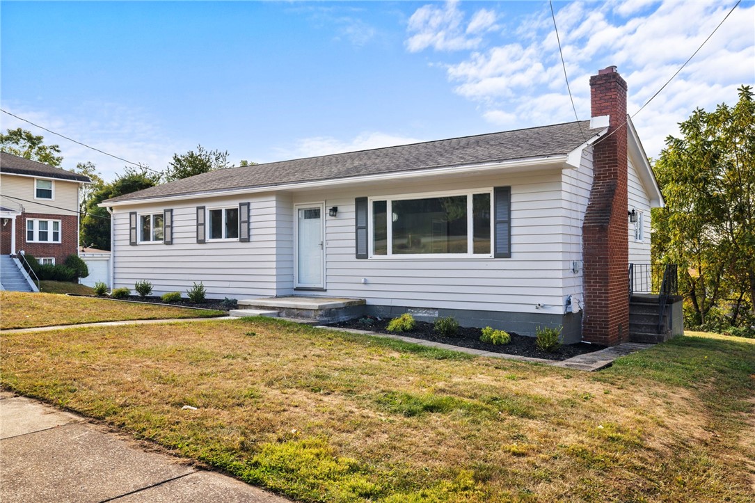 126 E Edison Avenue — photo 1