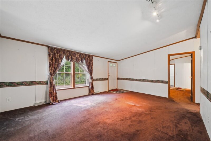 736 Sunset Dr — photo 4
