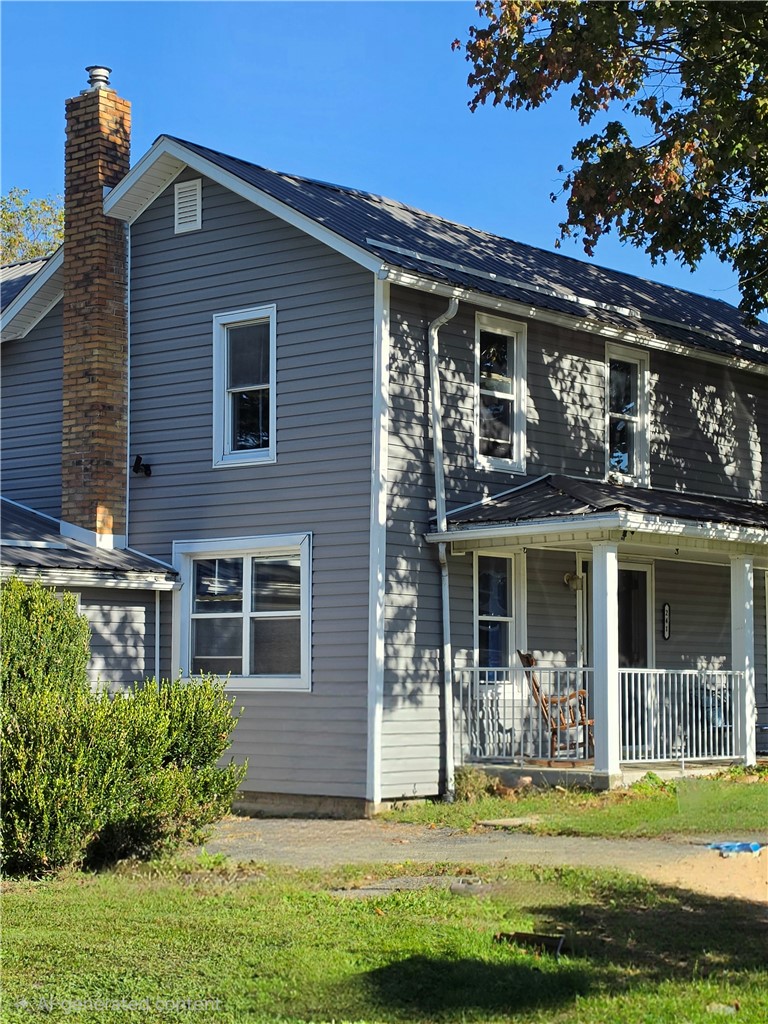 241 Brown Street — photo 1