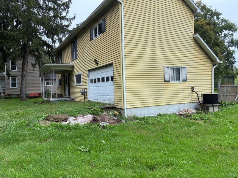 724 Western Avenue — photo 2