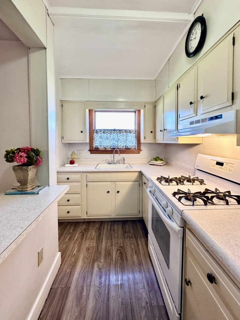 428 Longfellow STREET — photo 3