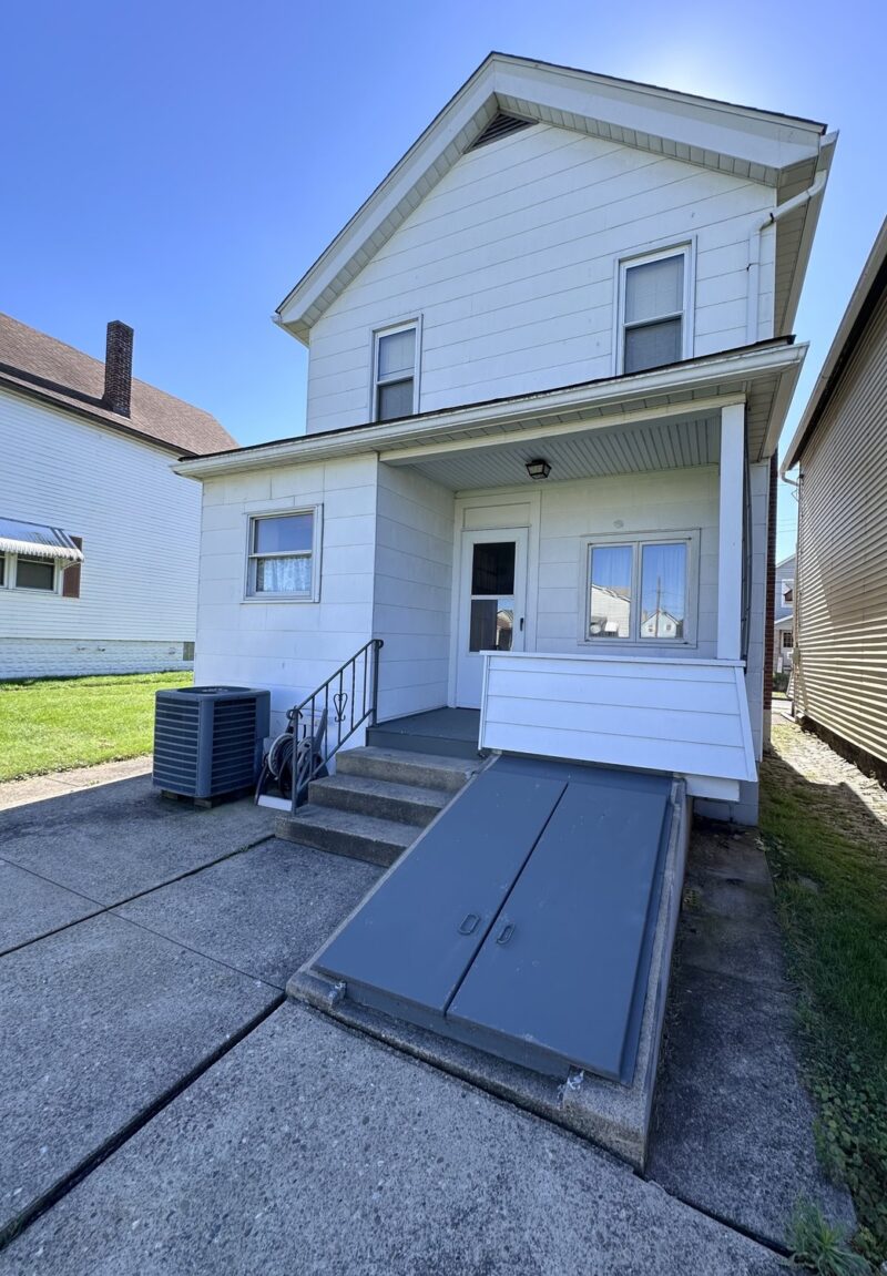428 Longfellow STREET — photo 6