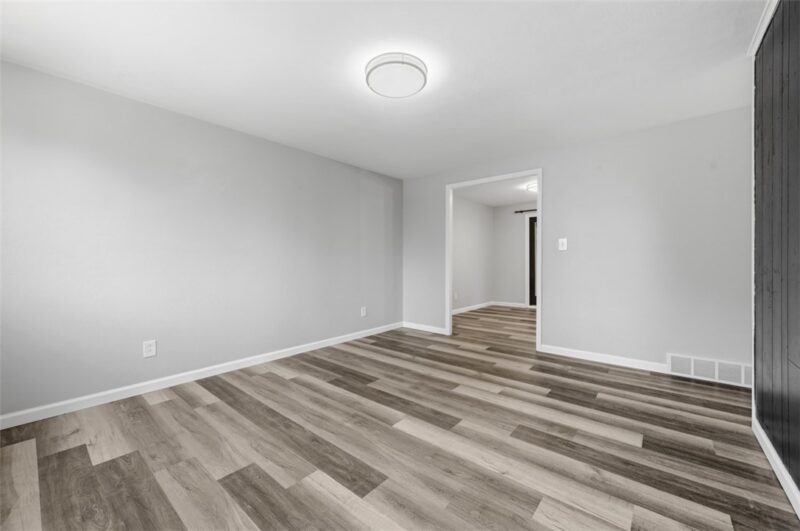 133 Phyllis Drive — photo 4