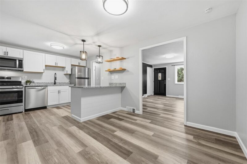 133 Phyllis Drive — photo 8