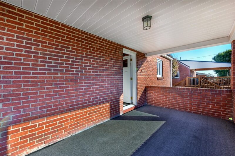 204 Dennis Street — photo 6