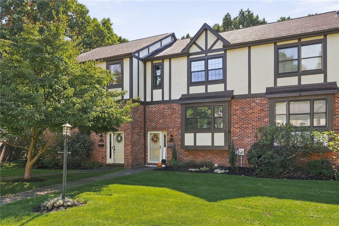 4562 Bucktail Drive — photo 1