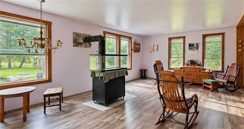 317 School Rd — photo 3