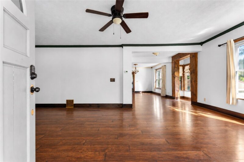 701 Stanley Ave — photo 5