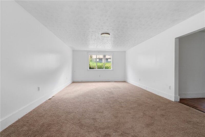 3302 N 31st Ave — photo 4