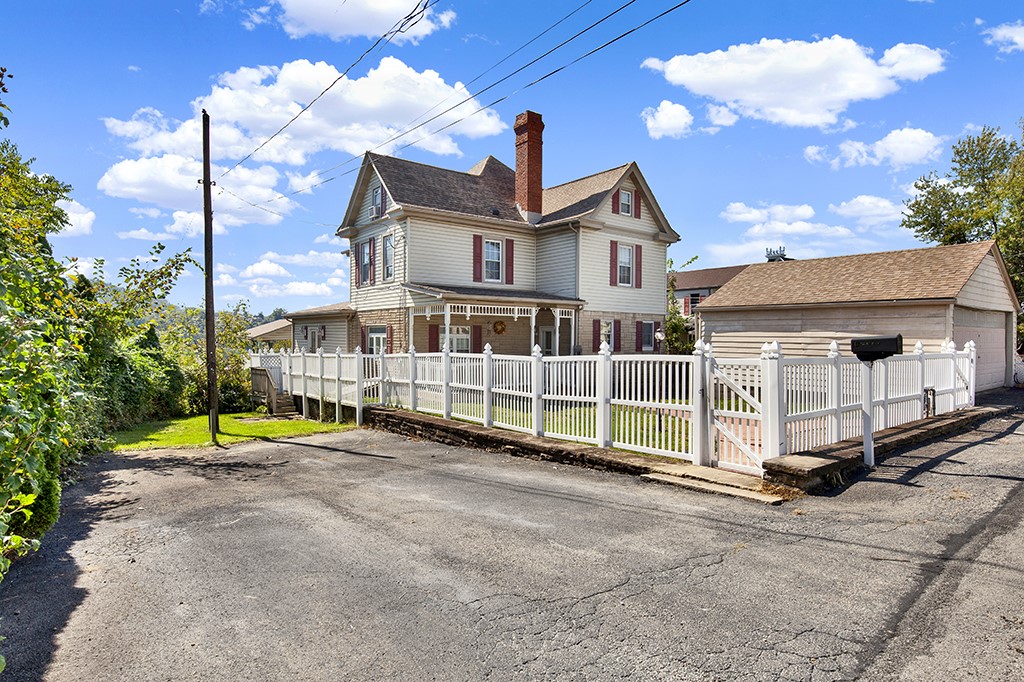 35 Solomon St — photo 1