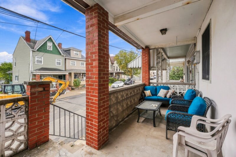 4911 Sciota Street — photo 2