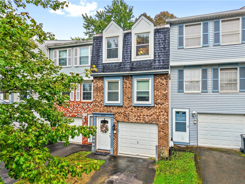 939 Lynwood Court — photo 1