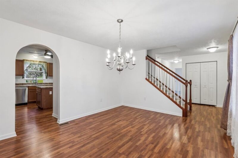 304 Maplewood Lane — photo 4