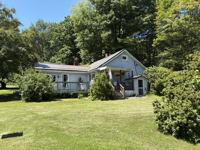 250 Fredericks Rd — photo 1