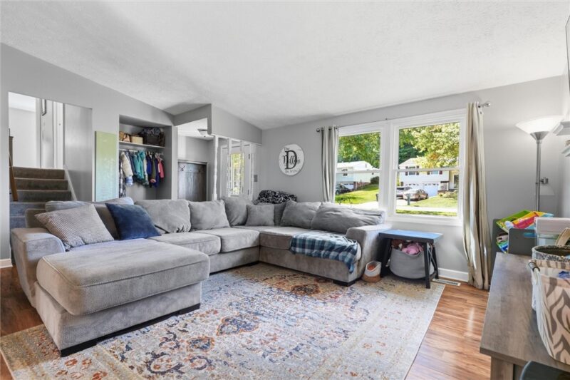 110 Glengarry Dr — photo 8