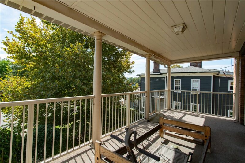 1122 3rd Street — photo 2