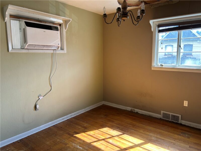 475 E 7th Ave — photo 7