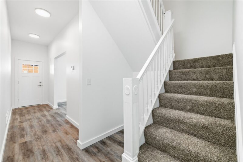 125 Hawkins Ave — photo 3