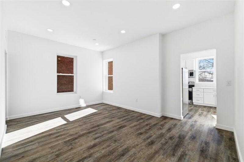 125 Hawkins Ave — photo 5
