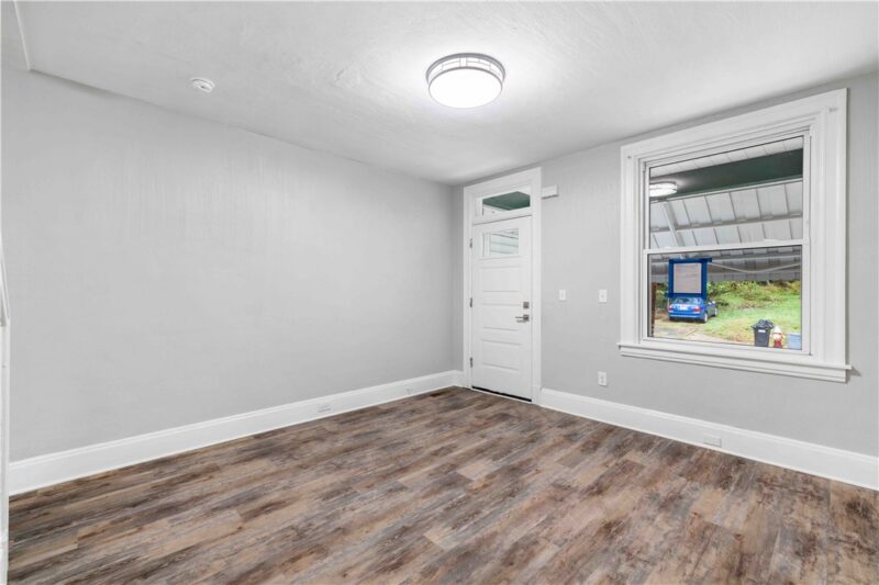 237 Glen Caladh St. — photo 2