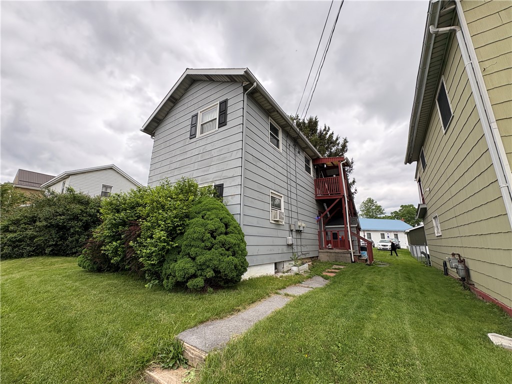 204 N Main St — photo 1