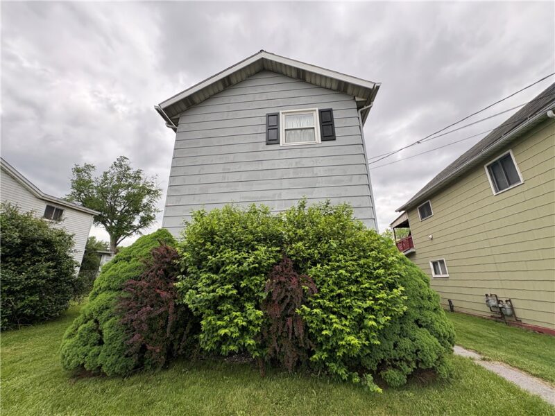 204 N Main St — photo 3