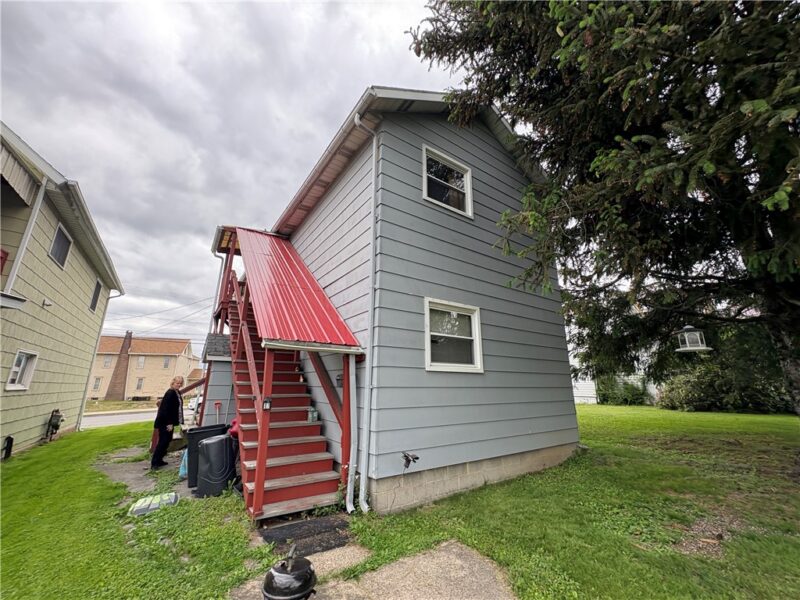204 N Main St — photo 4