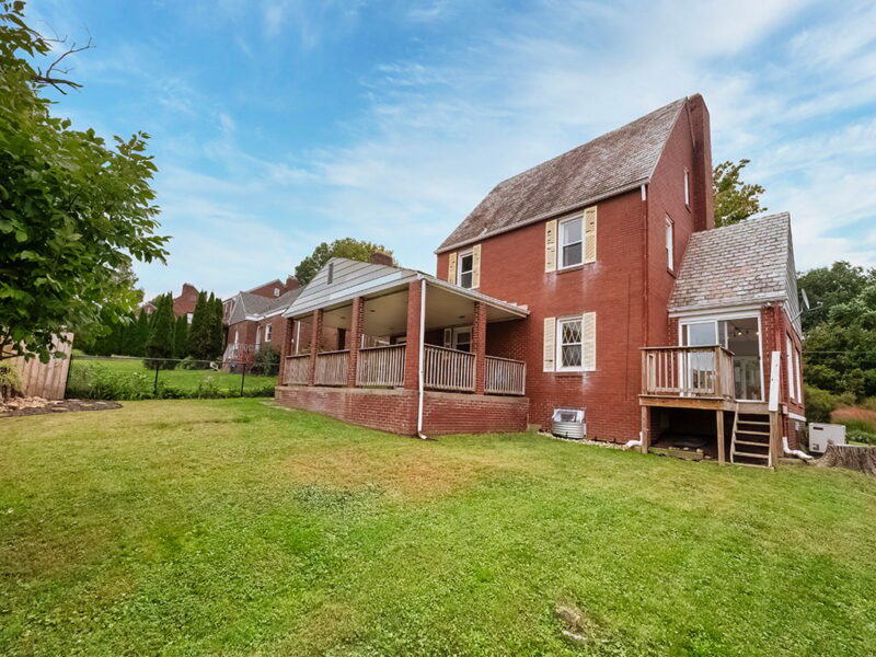 413 Charles AVENUE — photo 3
