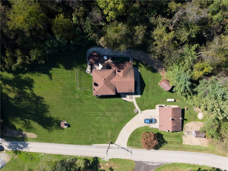 2423 Manown Rd — photo 3