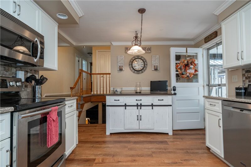 2423 Manown Rd — photo 8