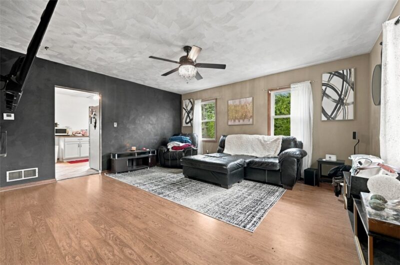 179 Sycamore Dr — photo 6