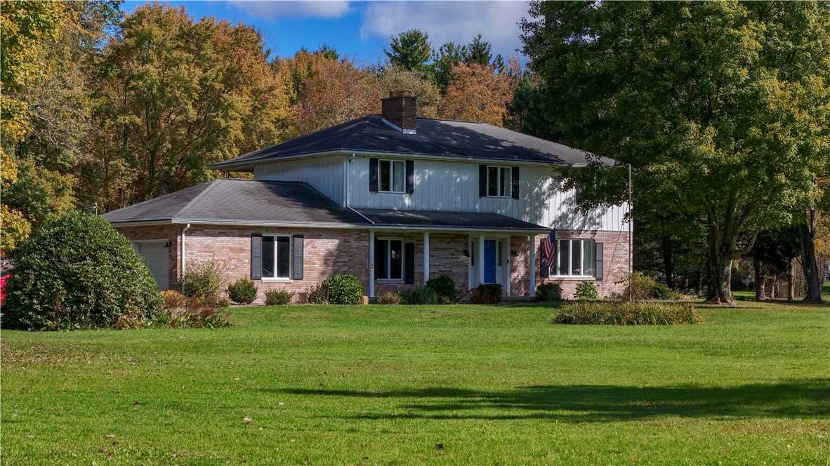 26 Country Club Rd. — photo 1