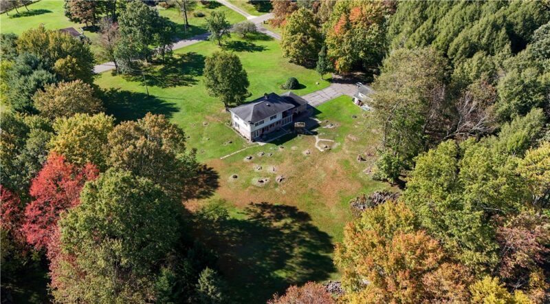 26 Country Club Rd. — photo 2