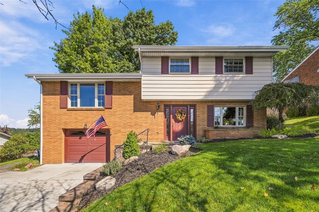 121 Oak Hill Dr — photo 1