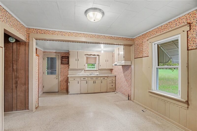 3917 Station Rd — photo 3