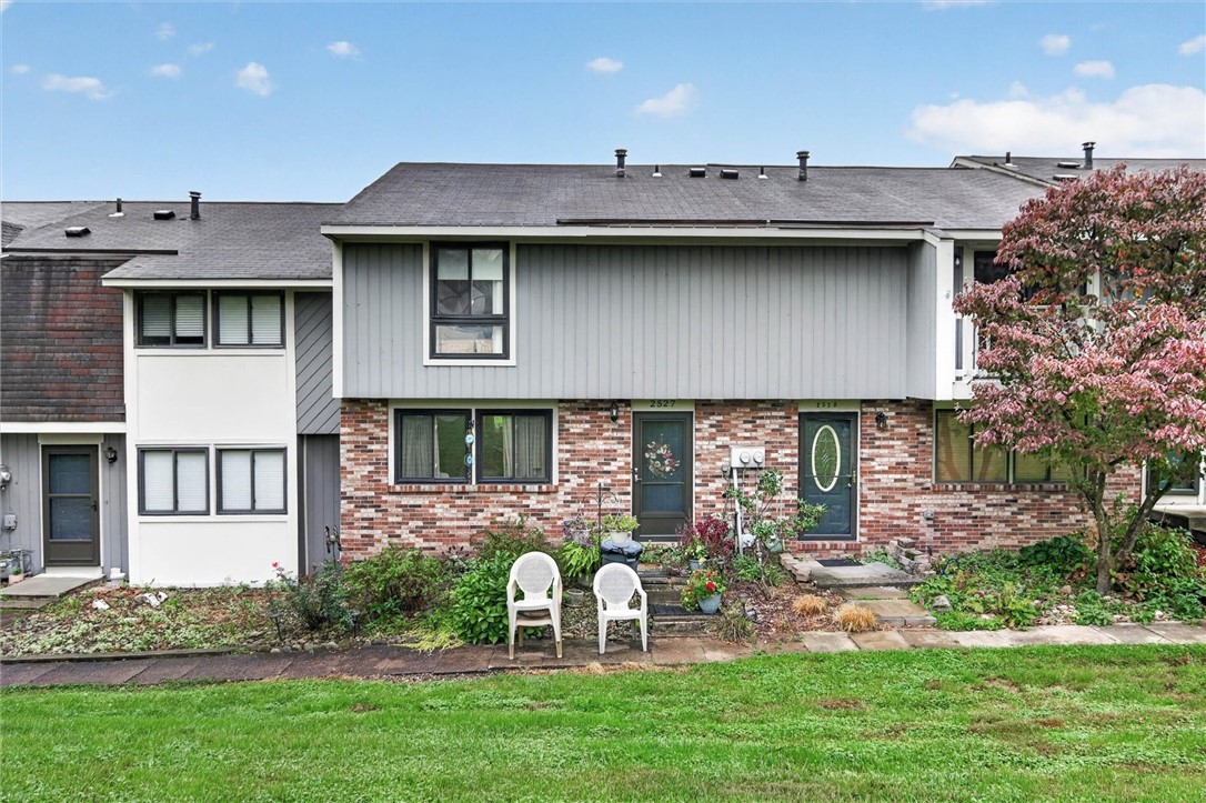 2527 Hunting Ridge Trail — photo 1