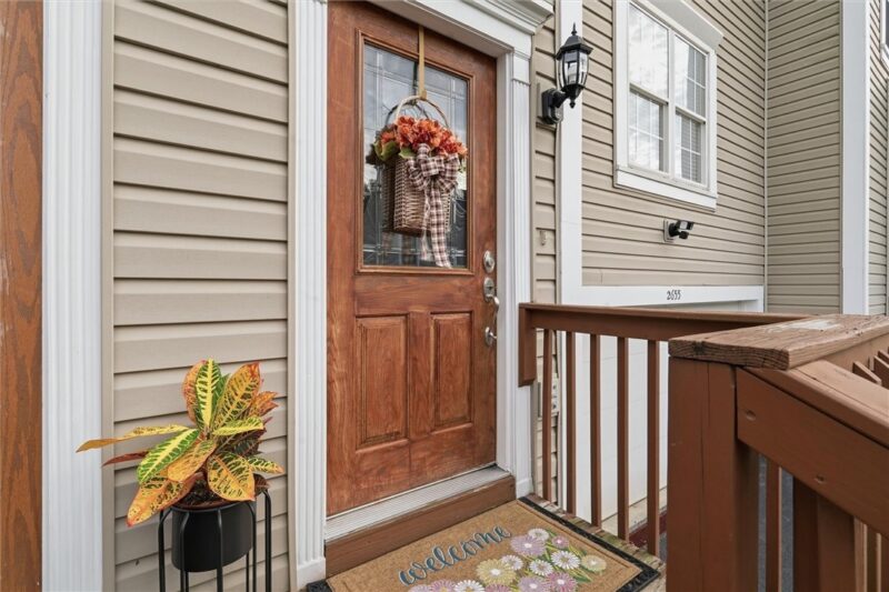 2655 Hunters Point Dr — photo 2