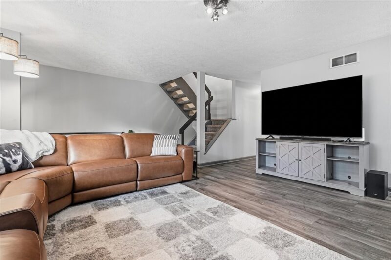 2655 Hunters Point Dr — photo 6