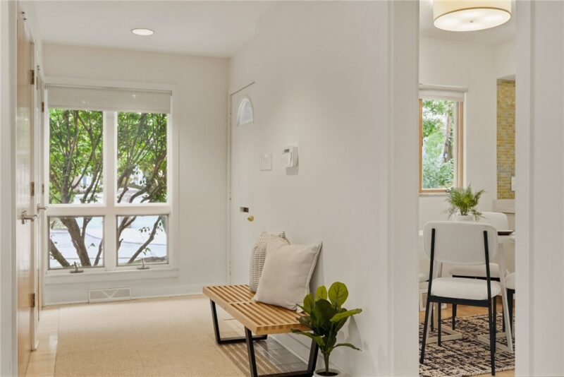 7135 Roycrest Place — photo 8